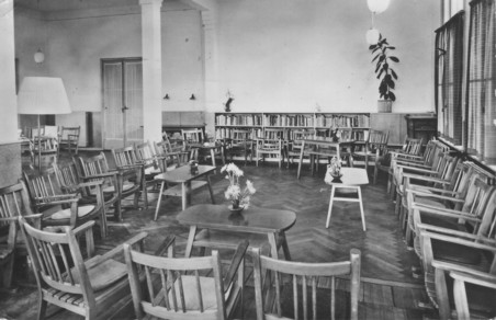 Photo of main hall in Bentveld huis
